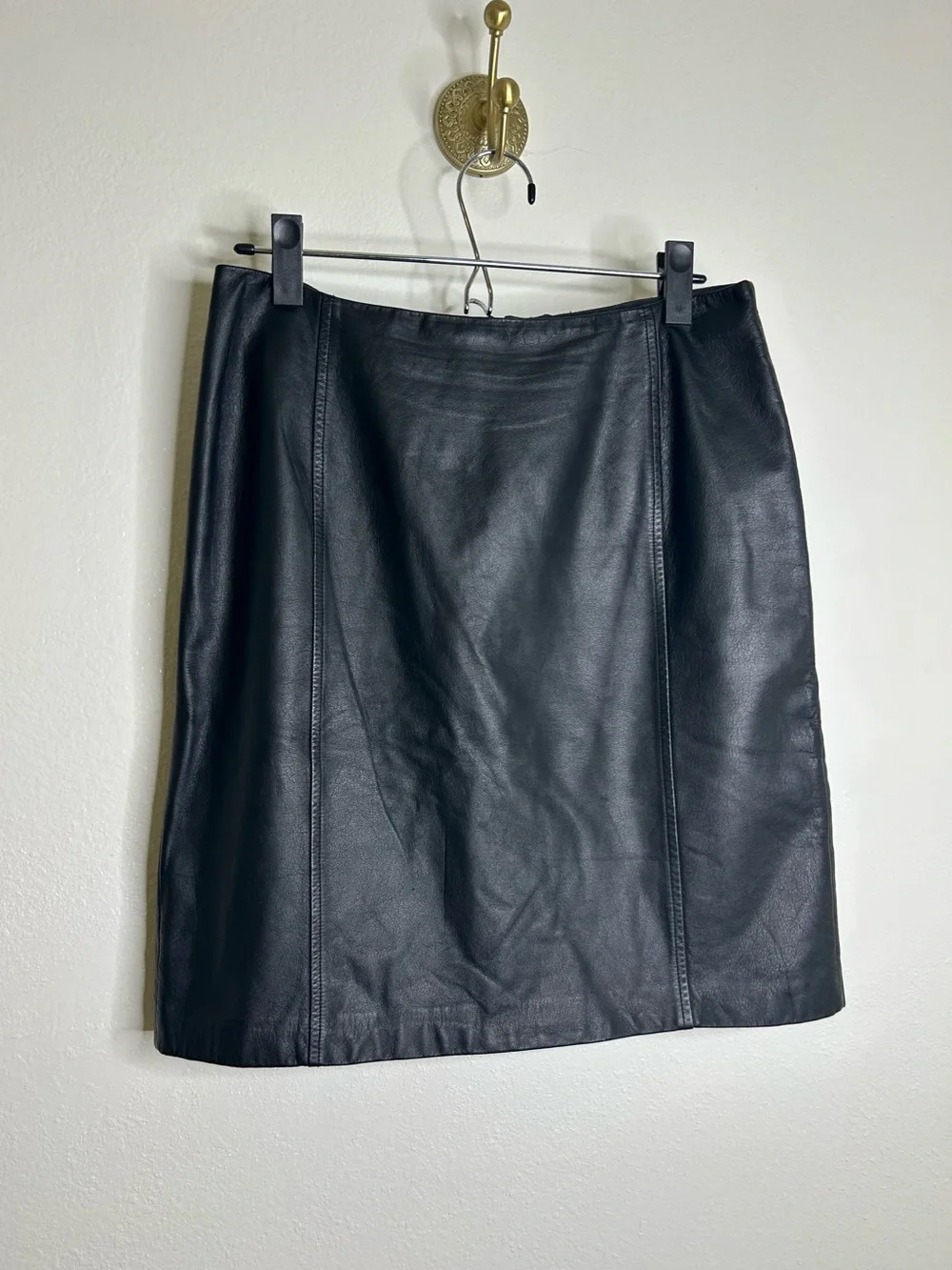 Ann Taylor LOFT 100% Genuine Leather Black Knee Length Pencil Skirt Size 8